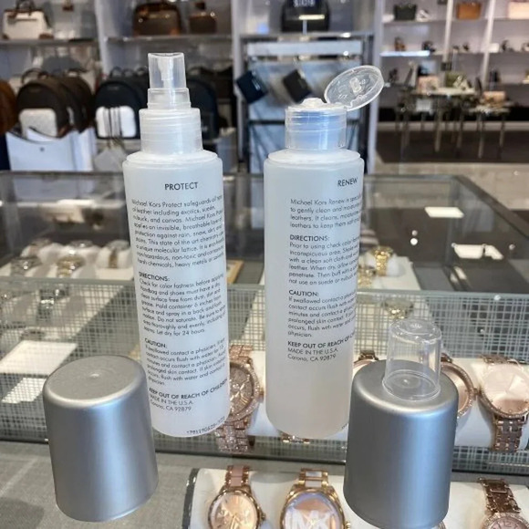 MICHAEL KORS Rain & Stain Protector - Picture 7 of 7